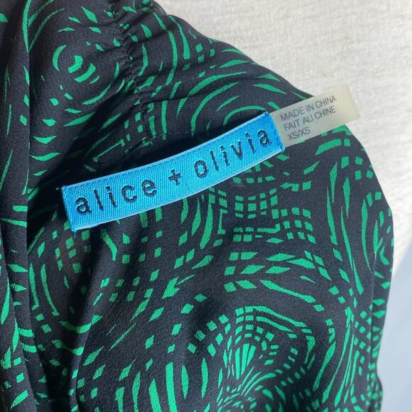 Alice + Olivia silk blend blouse tie neck bow long sleeve printed smocked - Picture 5 of 6